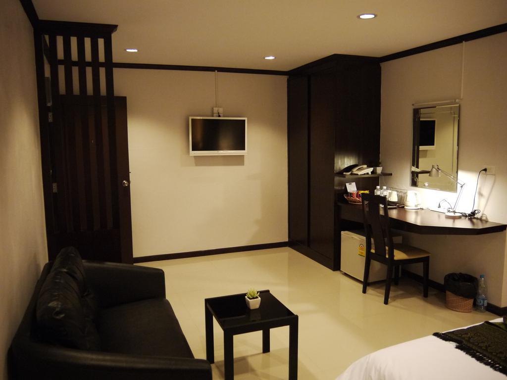 The Next Grand Hotel Khon Kaen Exteriör bild