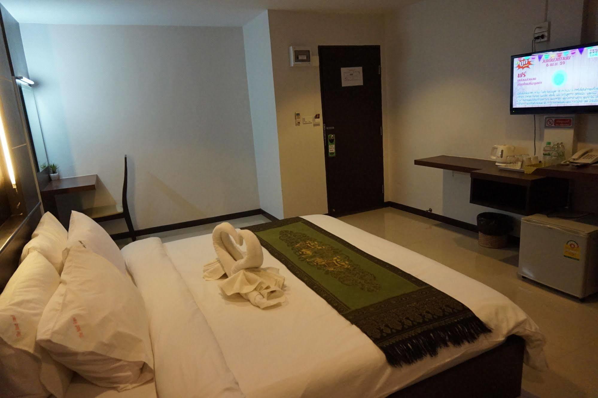 The Next Grand Hotel Khon Kaen Exteriör bild