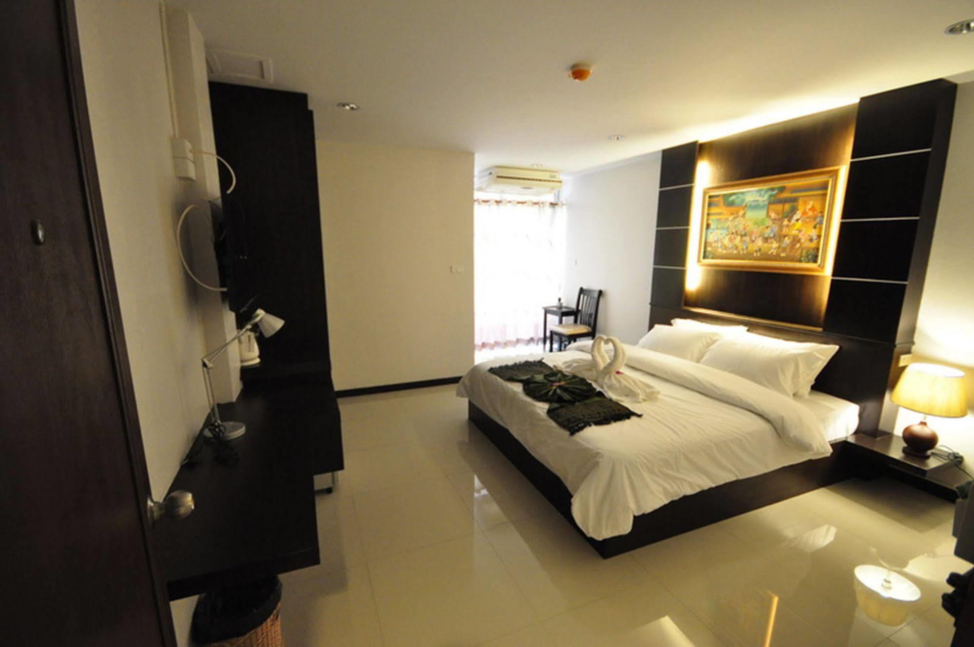 The Next Grand Hotel Khon Kaen Exteriör bild