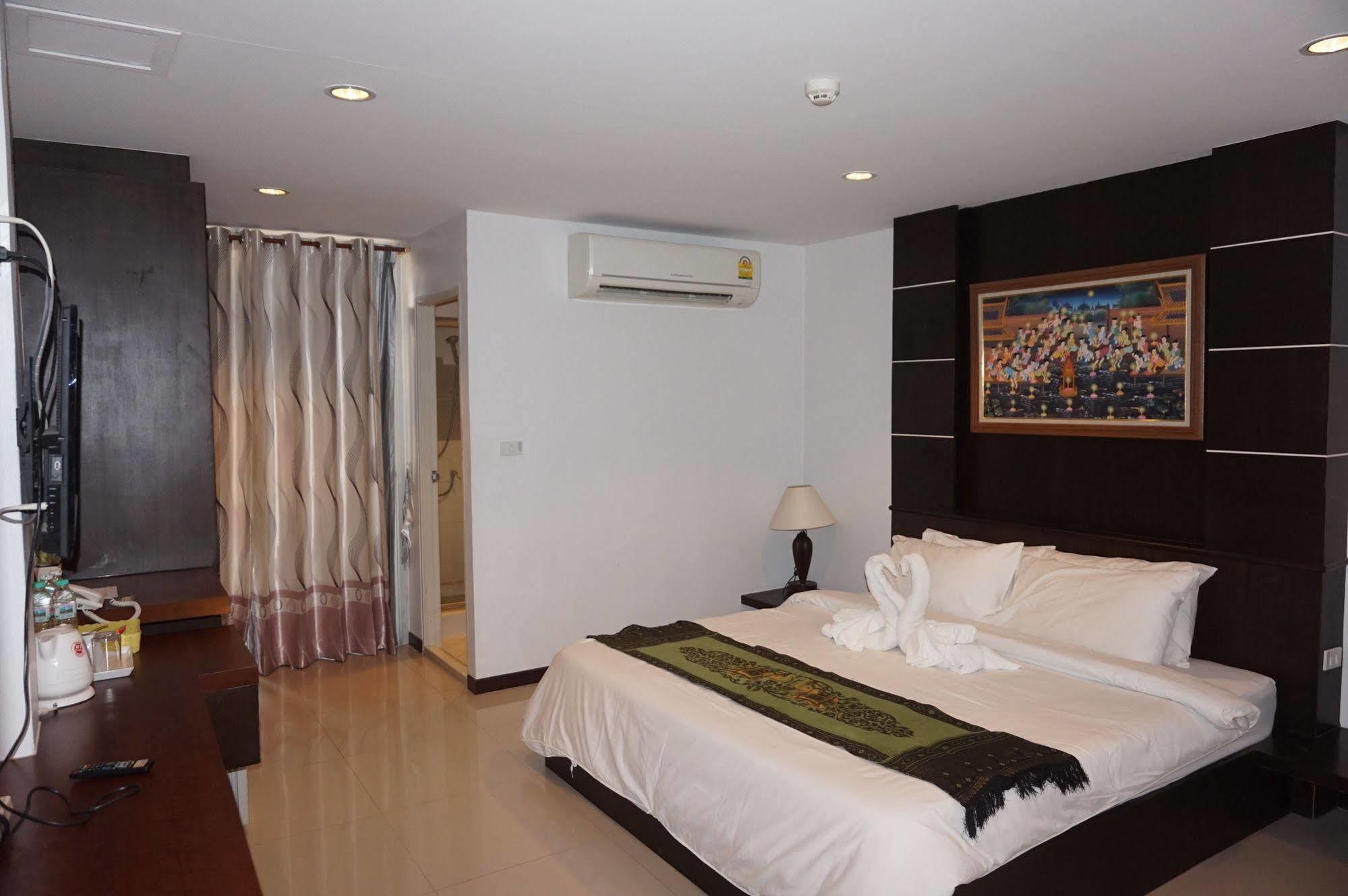 The Next Grand Hotel Khon Kaen Exteriör bild