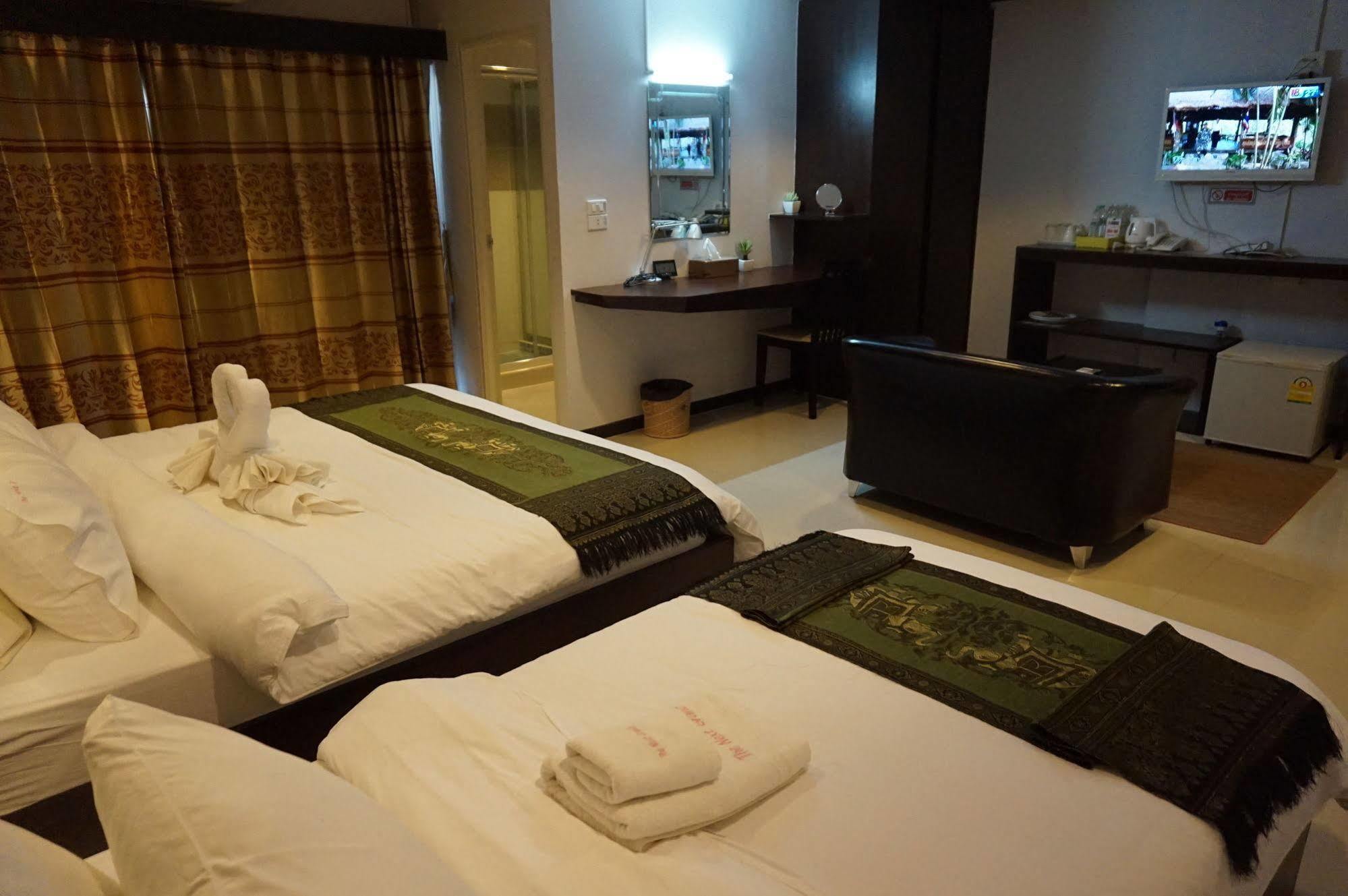The Next Grand Hotel Khon Kaen Exteriör bild
